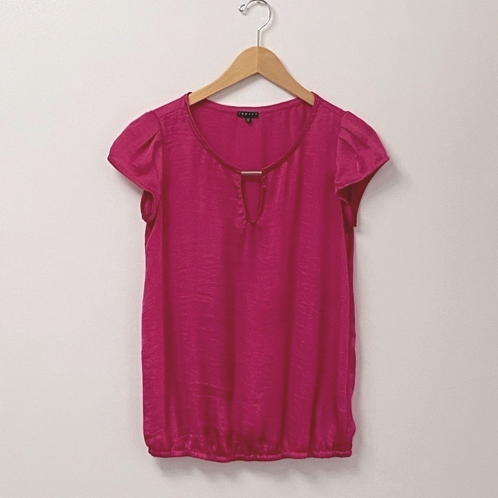 Ispiri Silky Cap Sleeve Top